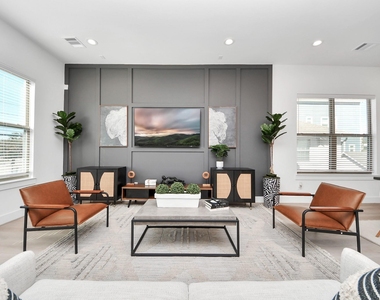2524 Live Oak Street - Photo Thumbnail 8