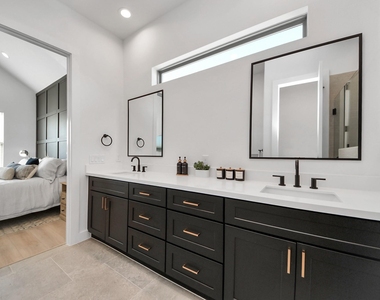2524 Live Oak Street - Photo Thumbnail 28