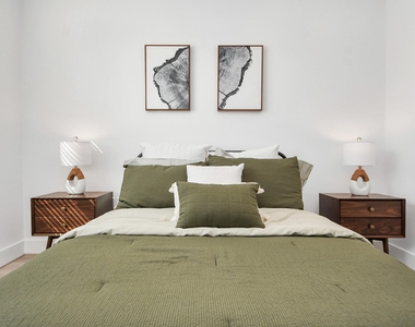 2524 Live Oak Street - Photo Thumbnail 19