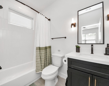 2524 Live Oak Street - Photo Thumbnail 24