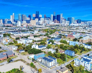 2524 Live Oak Street - Photo Thumbnail 32