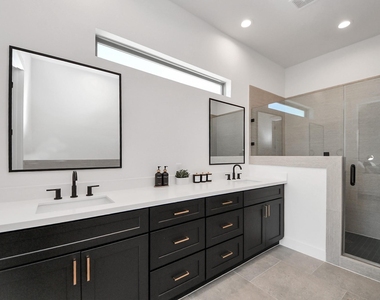 2524 Live Oak Street - Photo Thumbnail 18