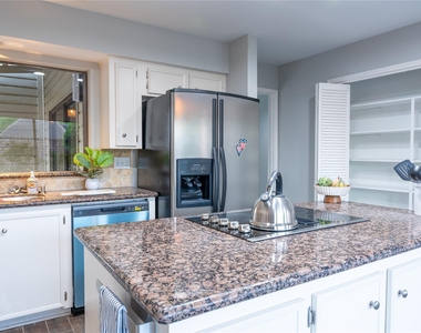 12226 Ravenmoor Drive - Photo Thumbnail 5