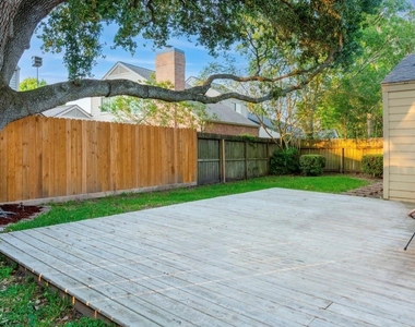 12226 Ravenmoor Drive - Photo Thumbnail 24