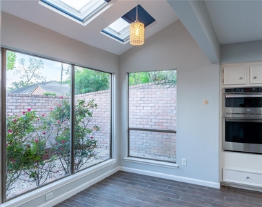 12226 Ravenmoor Drive - Photo Thumbnail 4