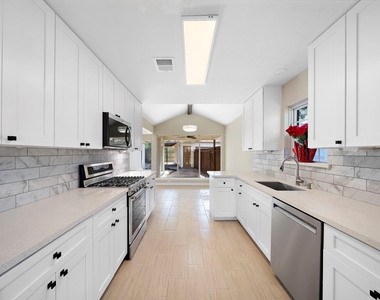 21627 Cimarron Parkway - Photo Thumbnail 2