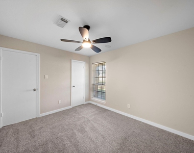 21627 Cimarron Parkway - Photo Thumbnail 7