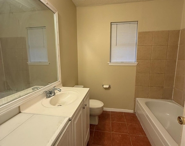 2211 Spring Dusk Lane - Photo Thumbnail 6