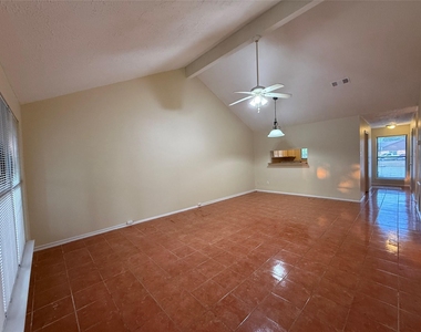 2211 Spring Dusk Lane - Photo Thumbnail 3