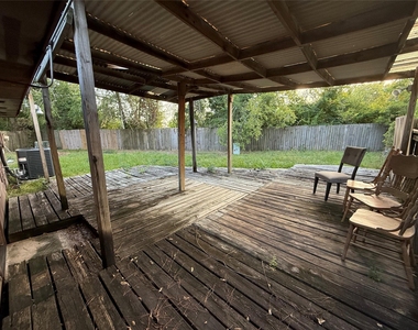 2211 Spring Dusk Lane - Photo Thumbnail 11