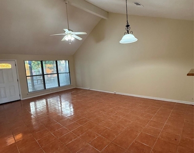 2211 Spring Dusk Lane - Photo Thumbnail 2