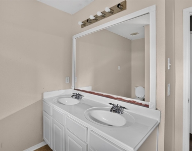 20823 Oak Rain Court - Photo Thumbnail 24