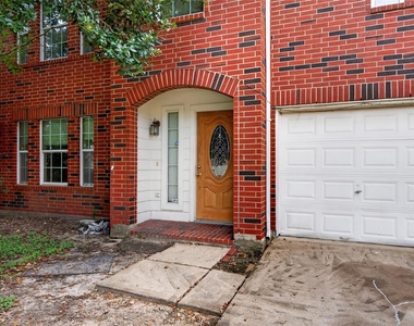 20823 Oak Rain Court - Photo Thumbnail 4