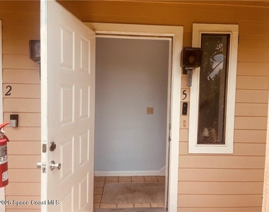 9632 Riverside Drive - Photo Thumbnail 2