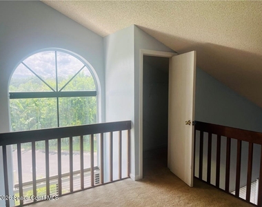 9632 Riverside Drive - Photo Thumbnail 18