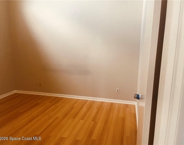 9632 Riverside Drive - Photo Thumbnail 14