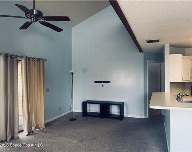 9632 Riverside Drive - Photo Thumbnail 4