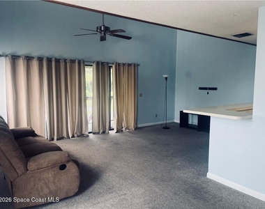 9632 Riverside Drive - Photo Thumbnail 3
