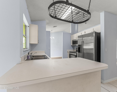 3537 Egret Drive - Photo Thumbnail 7