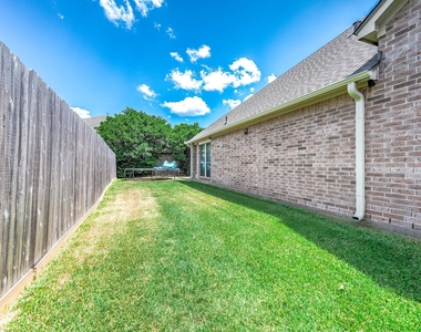 2313 Lilac Breeze Lane - Photo Thumbnail 29