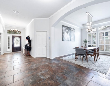 2313 Lilac Breeze Lane - Photo Thumbnail 6