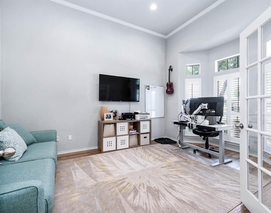 2313 Lilac Breeze Lane - Photo Thumbnail 4