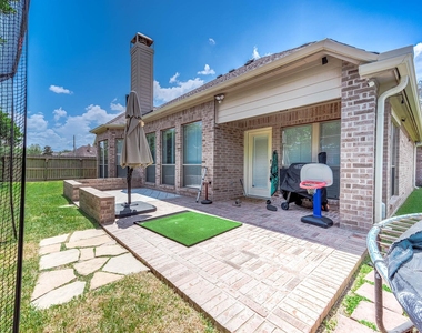 2313 Lilac Breeze Lane - Photo Thumbnail 31