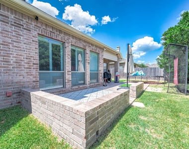 2313 Lilac Breeze Lane - Photo Thumbnail 33