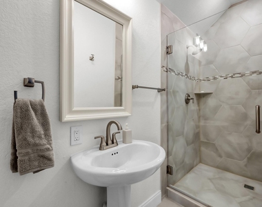 98 Lindenberry Circle - Photo Thumbnail 27