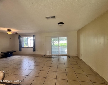 1012 Coronado Drive - Photo Thumbnail 8
