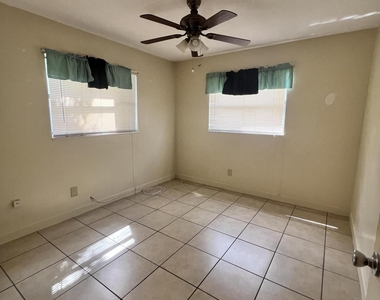 1012 Coronado Drive - Photo Thumbnail 13