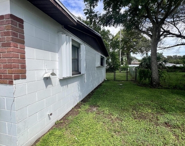 1012 Coronado Drive - Photo Thumbnail 24