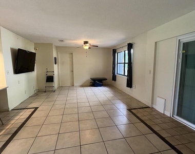 1012 Coronado Drive - Photo Thumbnail 6