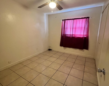 1012 Coronado Drive - Photo Thumbnail 12