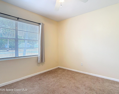 1590 Hilldale Road - Photo Thumbnail 12