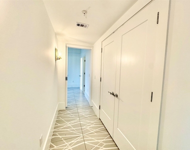 2201 Market Street - Photo Thumbnail 10