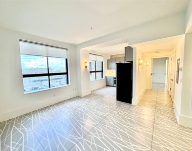 2201 Market Street - Photo Thumbnail 2