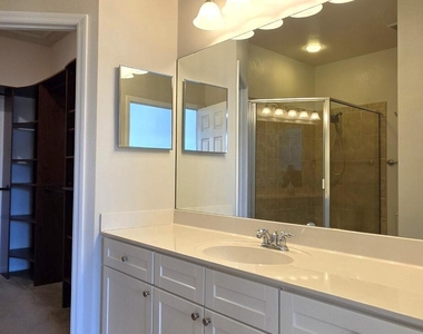 1390 Lara Circle - Photo Thumbnail 9
