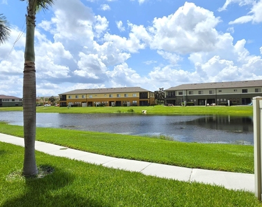 1390 Lara Circle - Photo Thumbnail 18