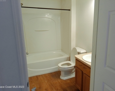 435 Margie Drive - Photo Thumbnail 16