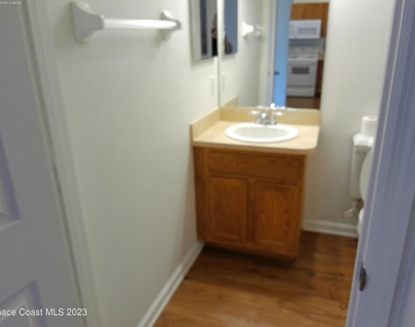 435 Margie Drive - Photo Thumbnail 7