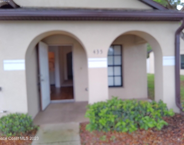 435 Margie Drive - Photo Thumbnail 2