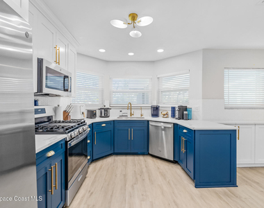 6765 Angeles Road - Photo Thumbnail 8
