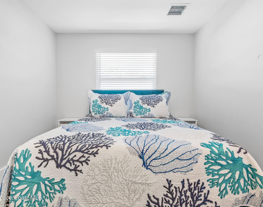 6765 Angeles Road - Photo Thumbnail 20