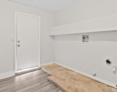 7009 Sprague Avenue - Photo Thumbnail 16