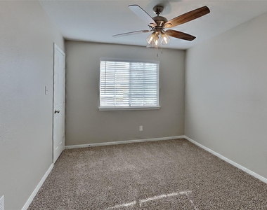 24810 Butterwick Drive - Photo Thumbnail 13