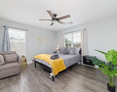 21115 Birchbank Ln - Photo Thumbnail 15
