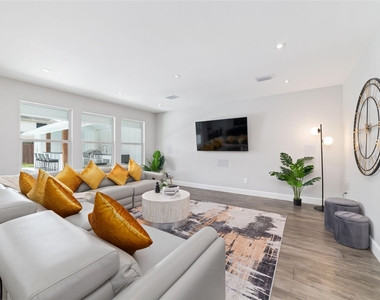 21115 Birchbank Ln - Photo Thumbnail 4