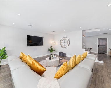 21115 Birchbank Ln - Photo Thumbnail 3
