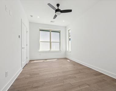 1607 Roy Street - Photo Thumbnail 37